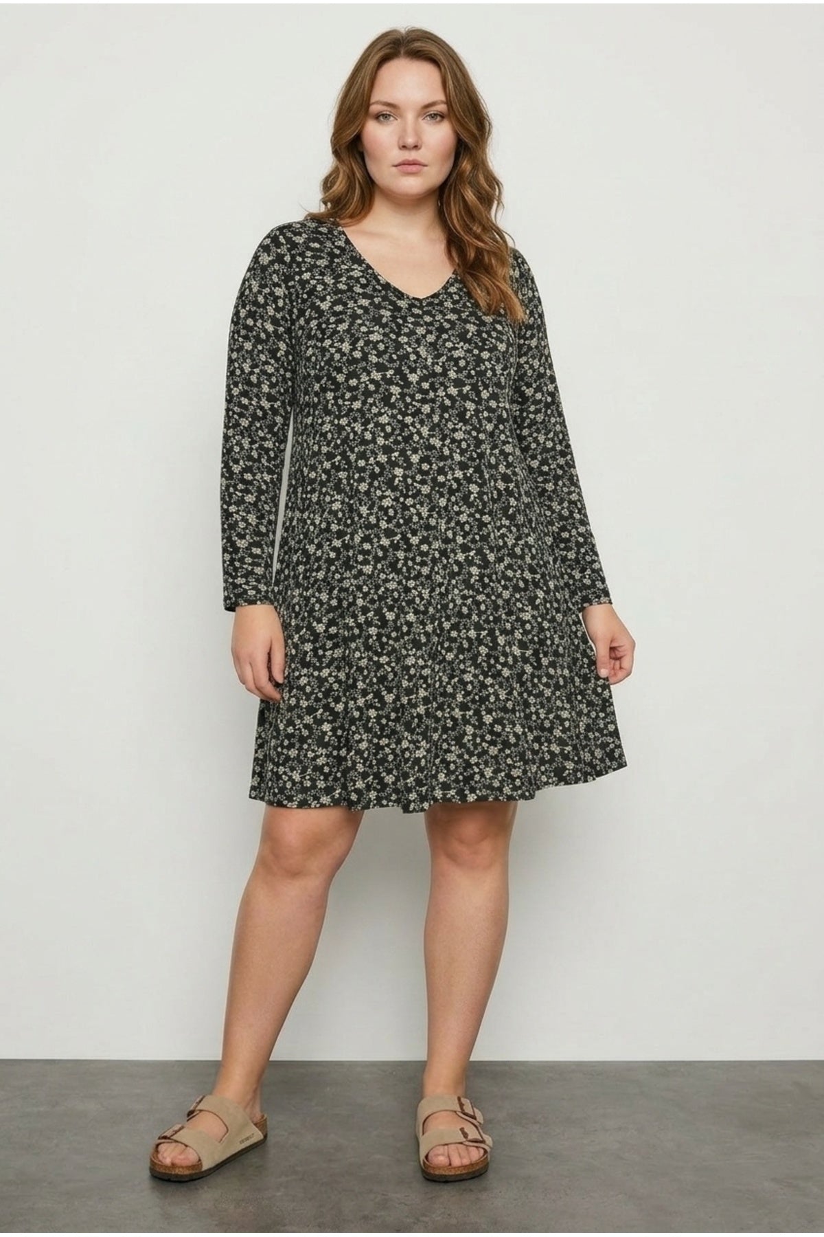 Plus Size V-Neck Floral Print Long Sleeve Short Dress