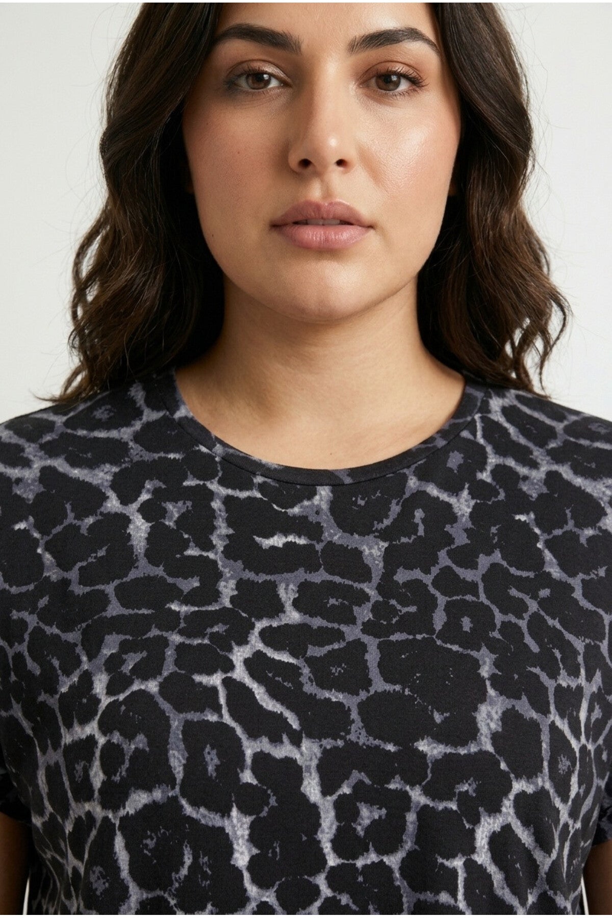 Plus Size Crew Neck Short Sleeve Leopard Print T-shirt