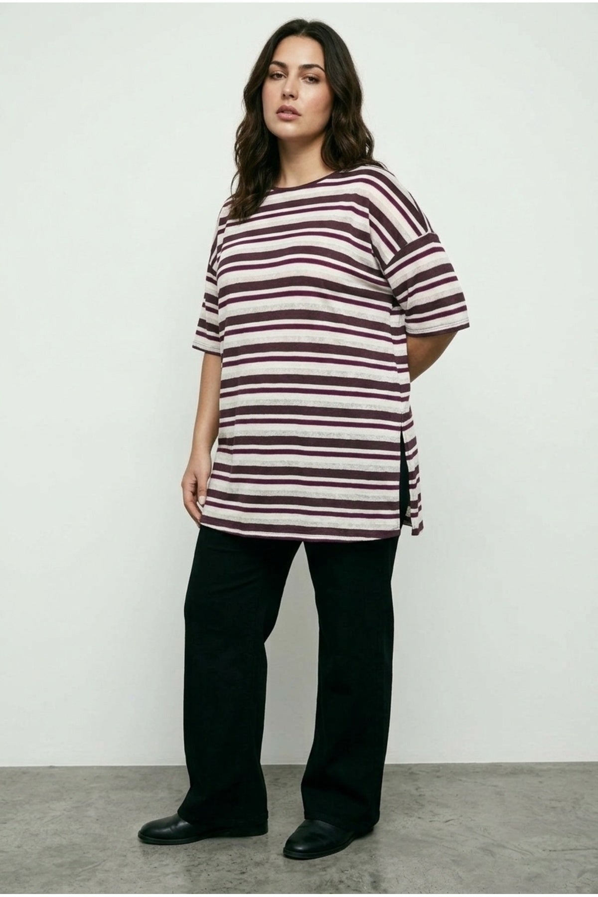 Plus Size Side Slit Short Sleeve Crew Neck Striped T-shirt
