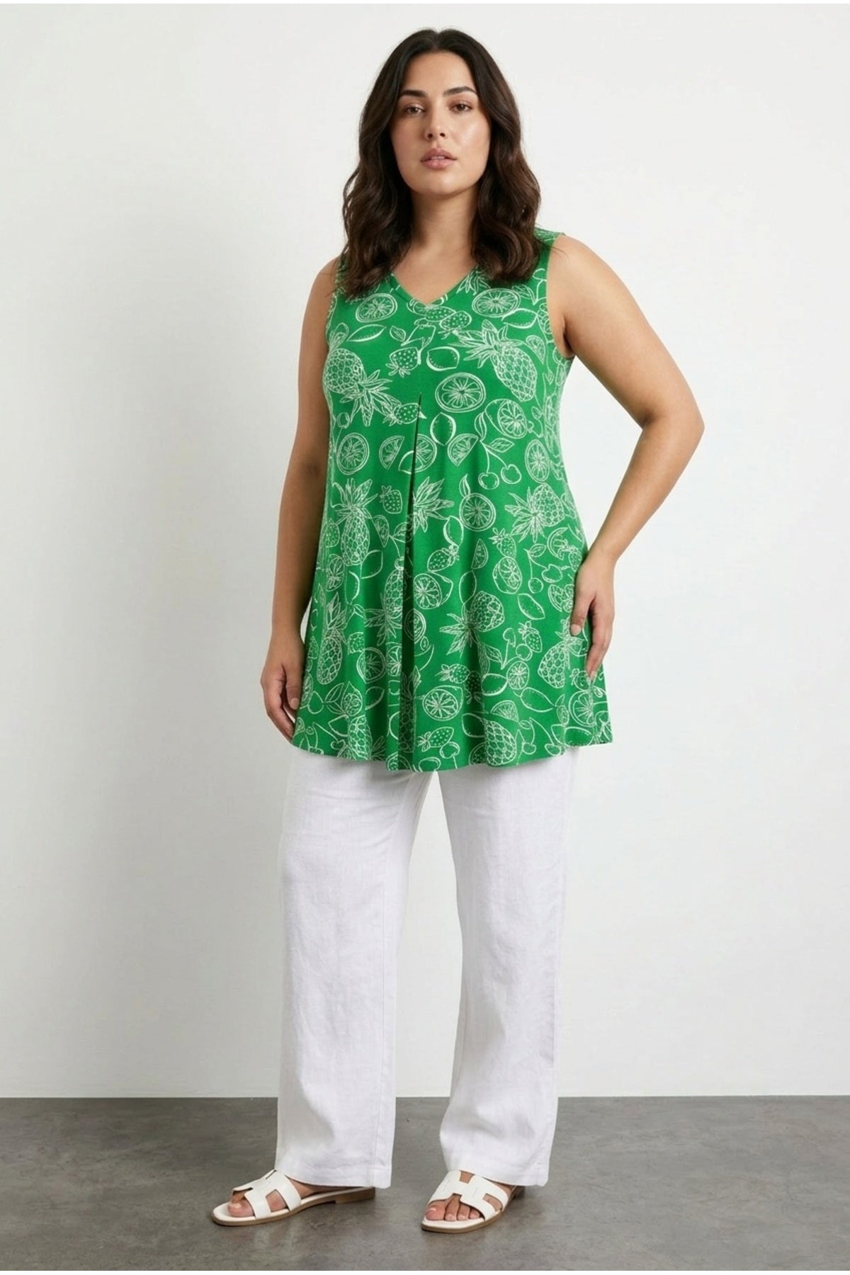 Plus Size V-Neck Sleeveless Floral Print T-shirt