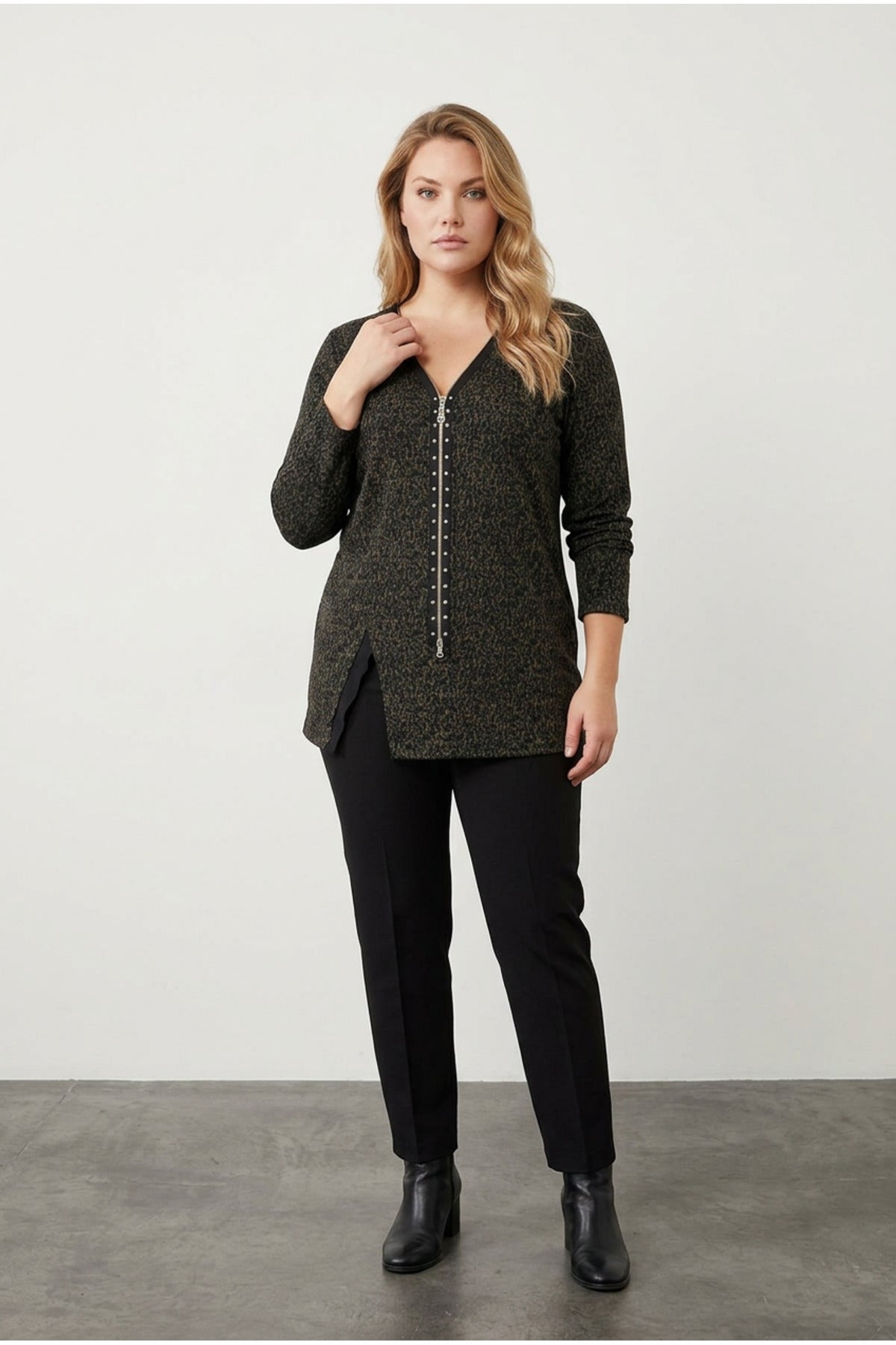 Plus Size V-Neck Front Zippered Slit Detail Leopard Print Blouse