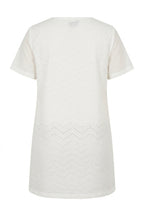 Plus Size Crew Neck Short Sleeve Zigzag Patterned Unlined Long T-shirt