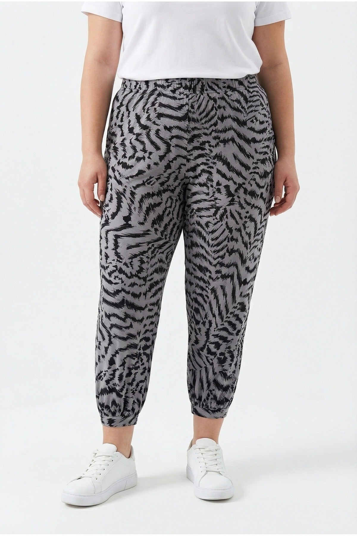 Plus Size Patterned Harem Pants with Elasticated Waist and Cuffs and Pockets