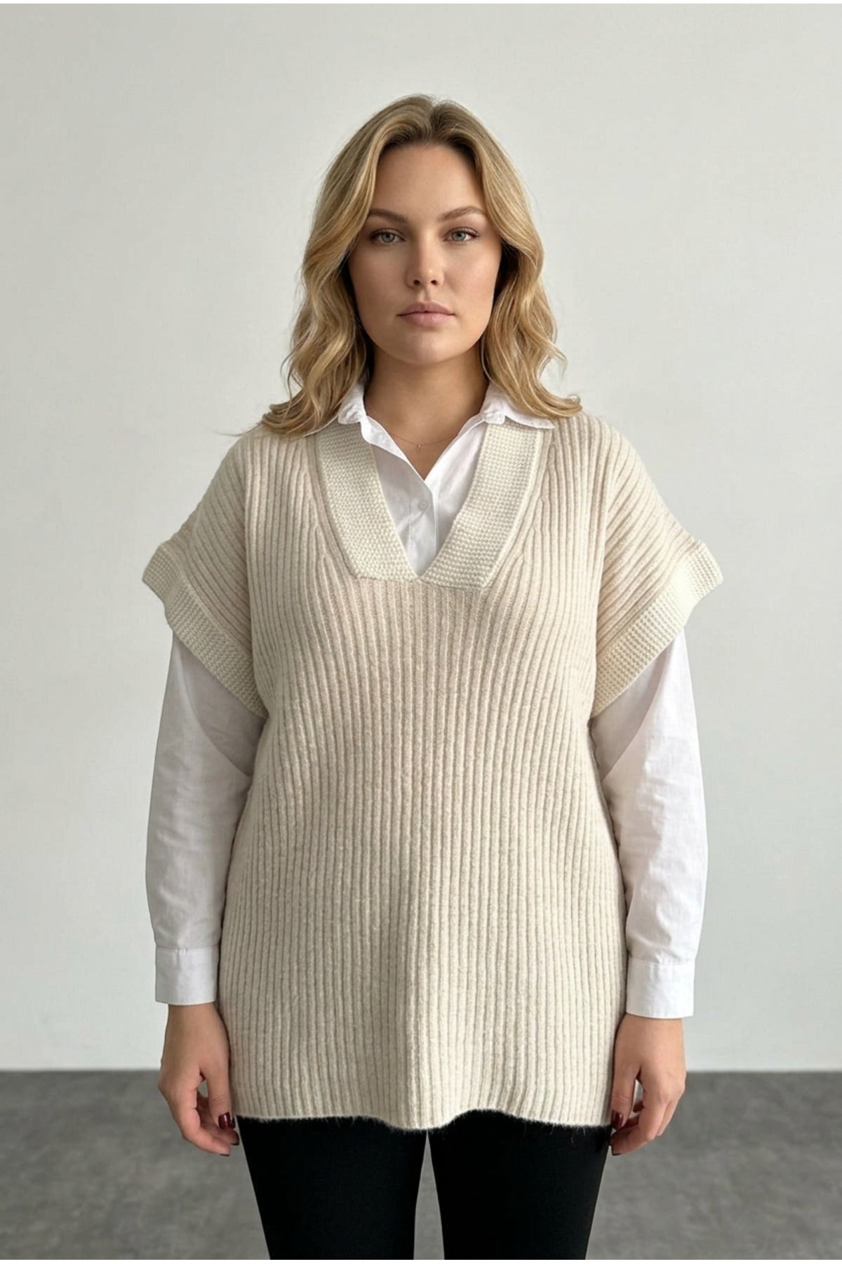 Plus Size V-Neck Short Sleeve Knit Sweater