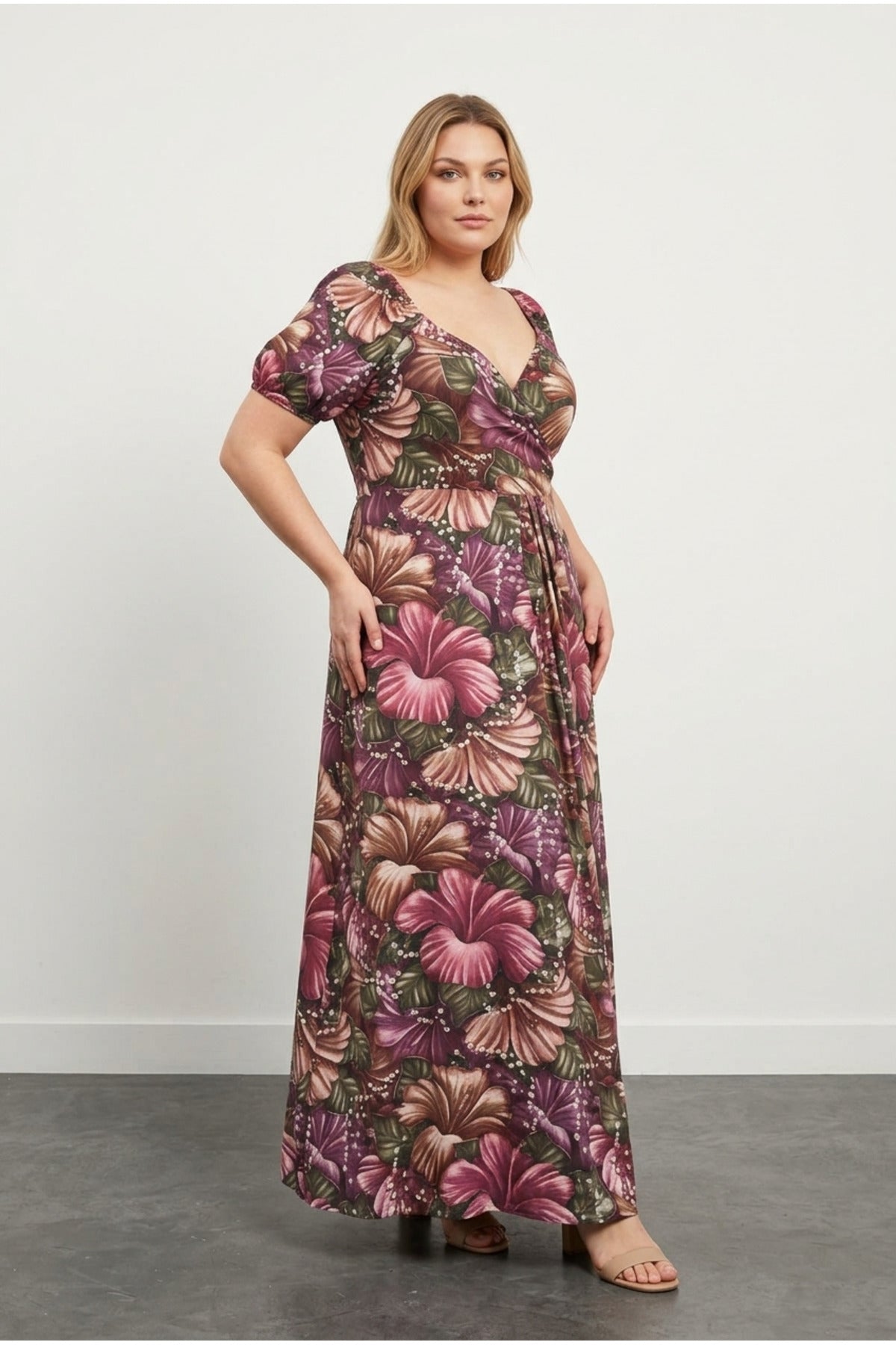Plus Size Short Sleeve Princess Neck Floral Patterned Maxi Dress