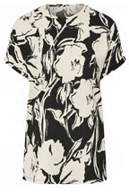 Plus Size Crew Neck Crinkle Fabric Printed T-shirt