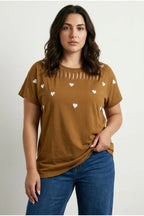 Plus Size Crew Neck Short Sleeve T-shirt with Heart Print and Ripped Detail