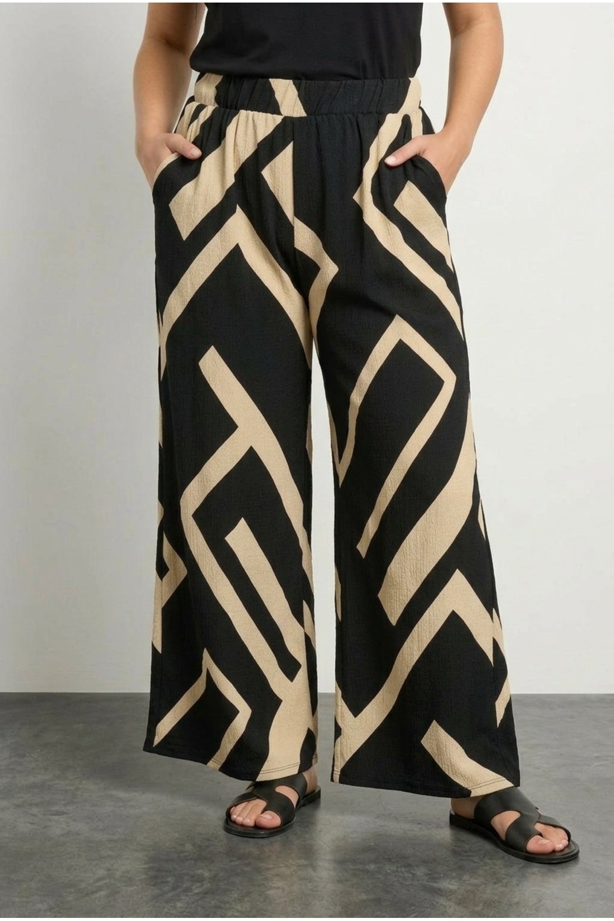 Plus Size Elasticated Waist Wide Leg Pants with Pockets