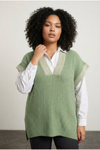 Plus Size V-Neck Short Sleeve Knit Sweater