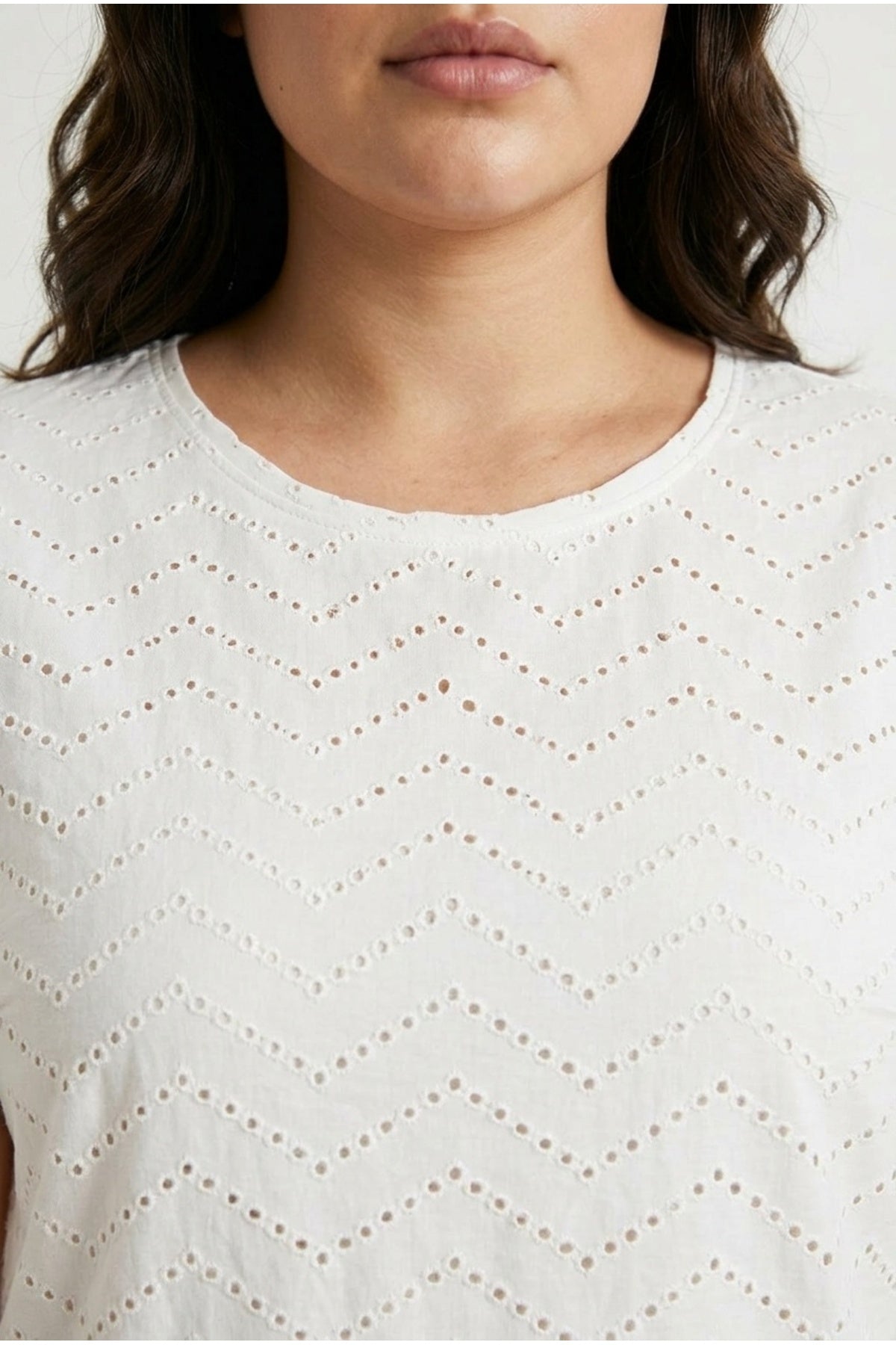 Plus Size Crew Neck Short Sleeve Zigzag Patterned Unlined Long T-shirt