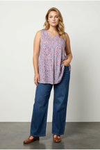 Plus Size V-Neck Sleeveless Floral Patterned Unlined Lace Blouse