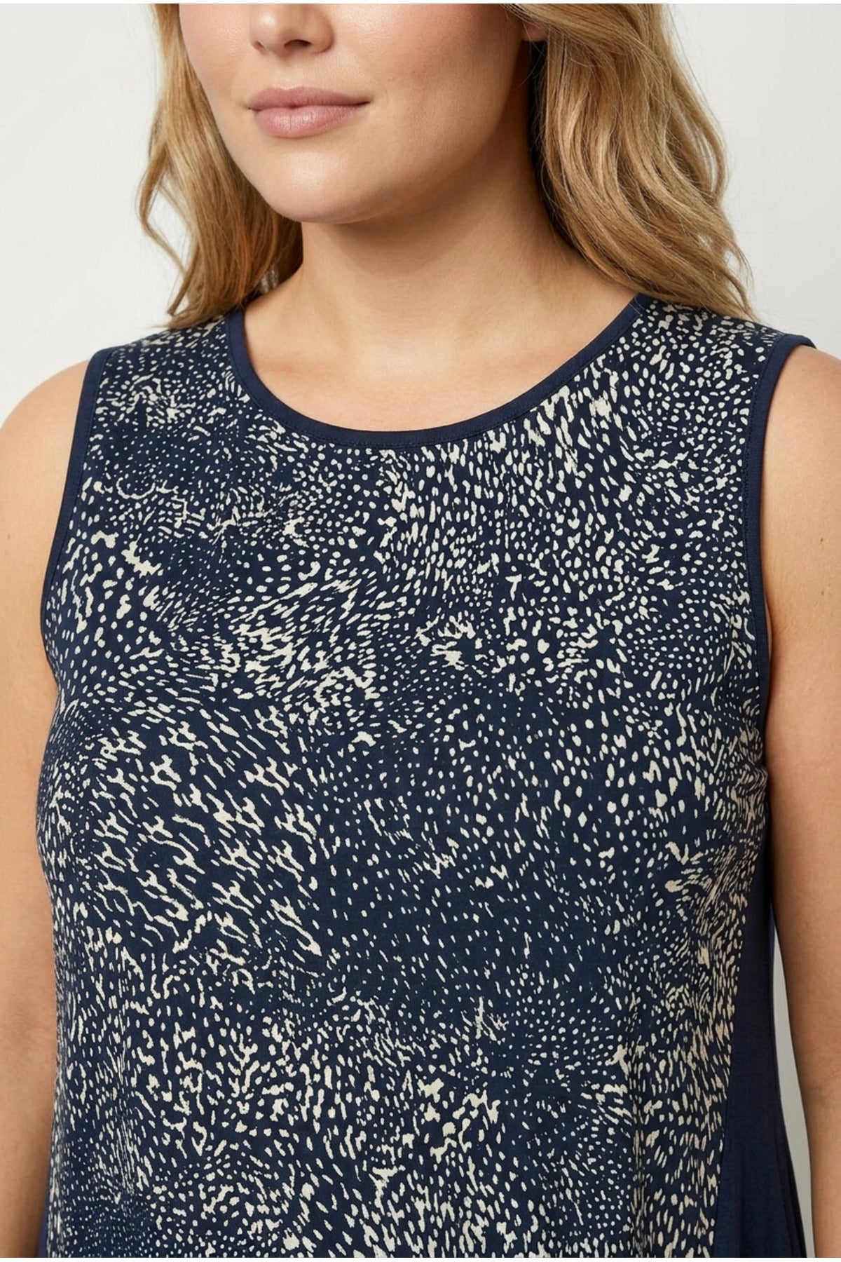 Plus Size Crew Neck Short Sleeve High-Low Patterned Blouse