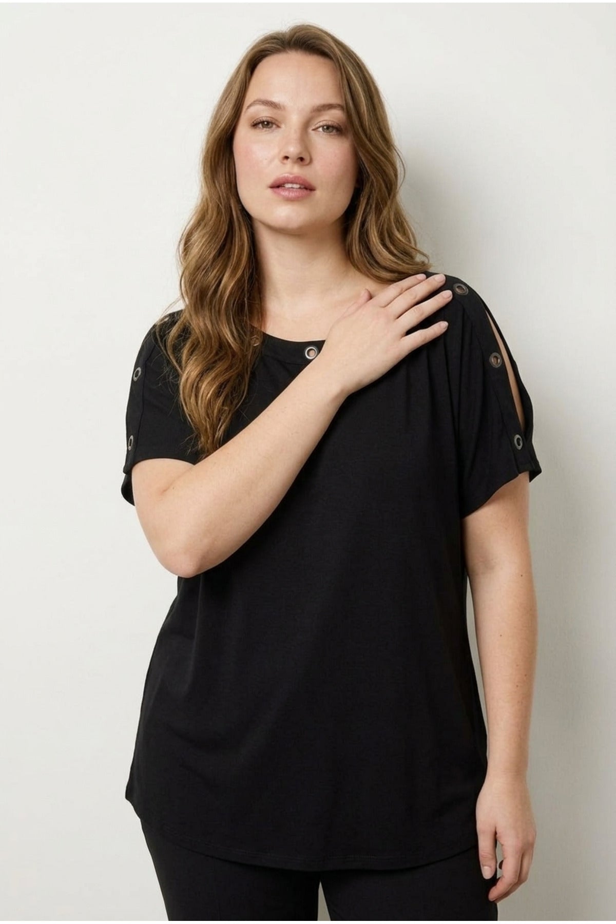 Plus Size Crew Neck Short Sleeve Shoulder Detailed Eyelet Flexible Fabric T-shirt