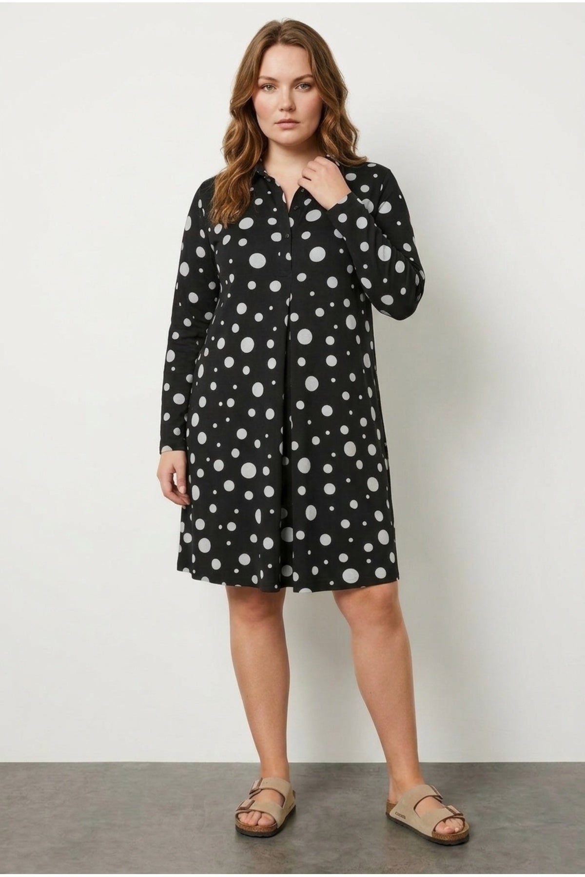 Plus Size V-Neck Long Sleeve Polka Dot Patterned Dress
