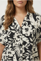 Plus Size Short Sleeve Floral Patterned Shirt