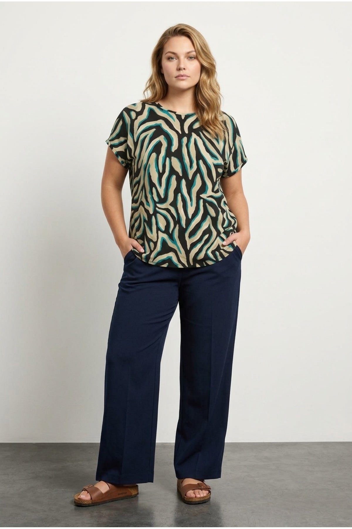 Plus Size Crew Neck Short Sleeve Zebra Print Blouse