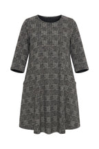 Plus Size Half Sleeve Crew Neck Pocketed Asymmetrical Cut Dress