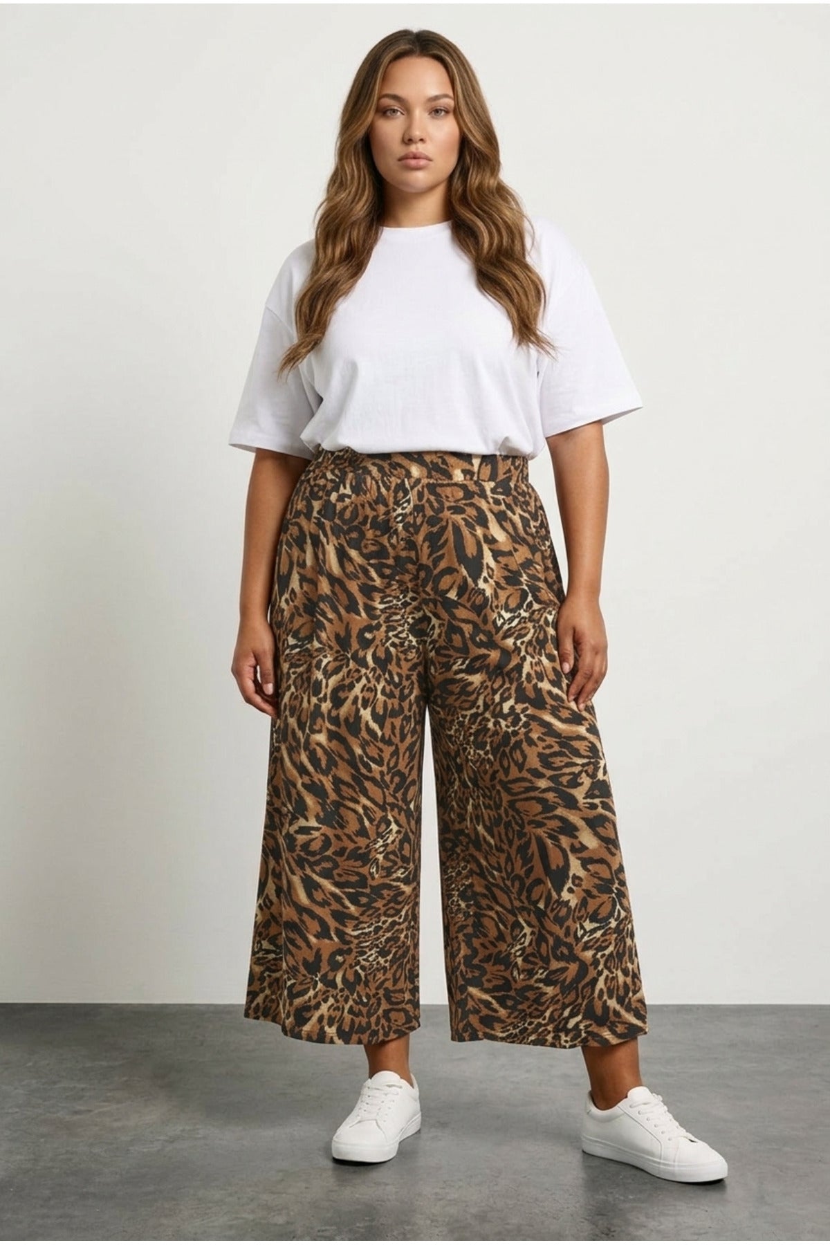 Plus Size Elastic Waist Wide Leg Leopard Print Pocketed Trousers