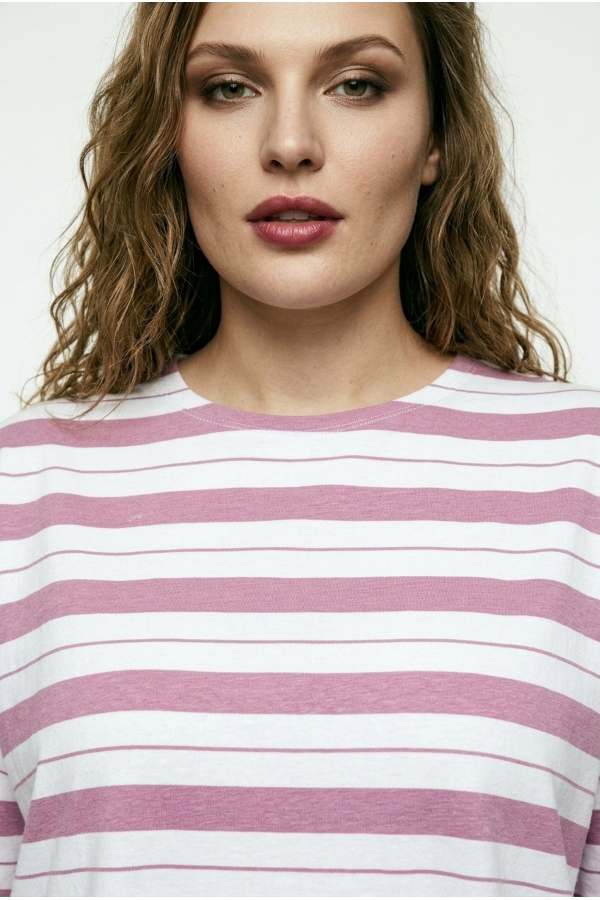 Plus Size Crew Neck Short Sleeve Side Slit Striped T-shirt