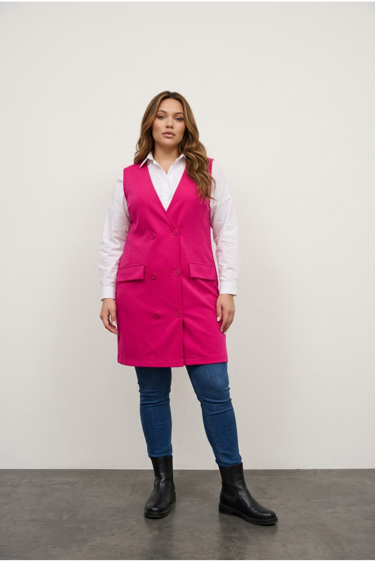 Plus Size Sleeveless Front Buttoned Pocket-Detailed Cardigan