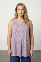 Plus Size V-Neck Sleeveless Floral Patterned Unlined Lace Blouse