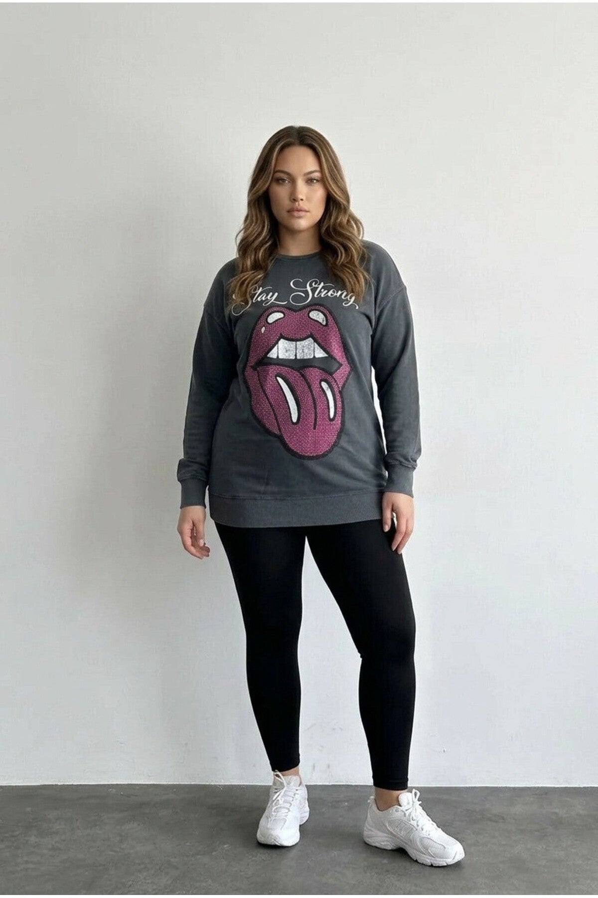 Plus Size Crew Neck Printed Sequin Detailed Washed Sweatshirt