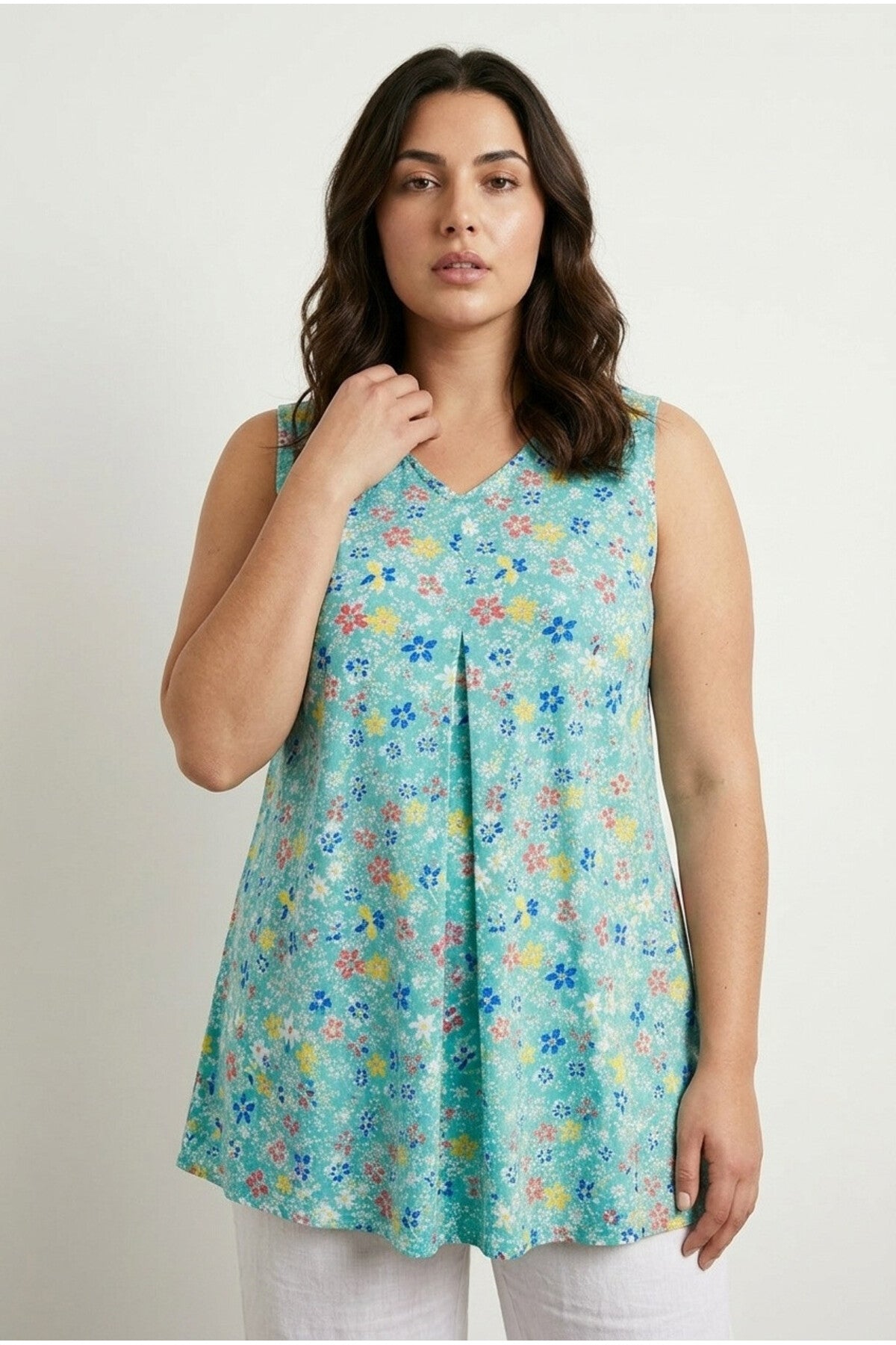 Plus Size V-Neck Sleeveless Floral Patterned Long T-shirt