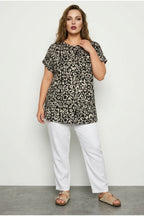 Plus Size Crew Neck Eyelet Detailed Patterned T-shirt