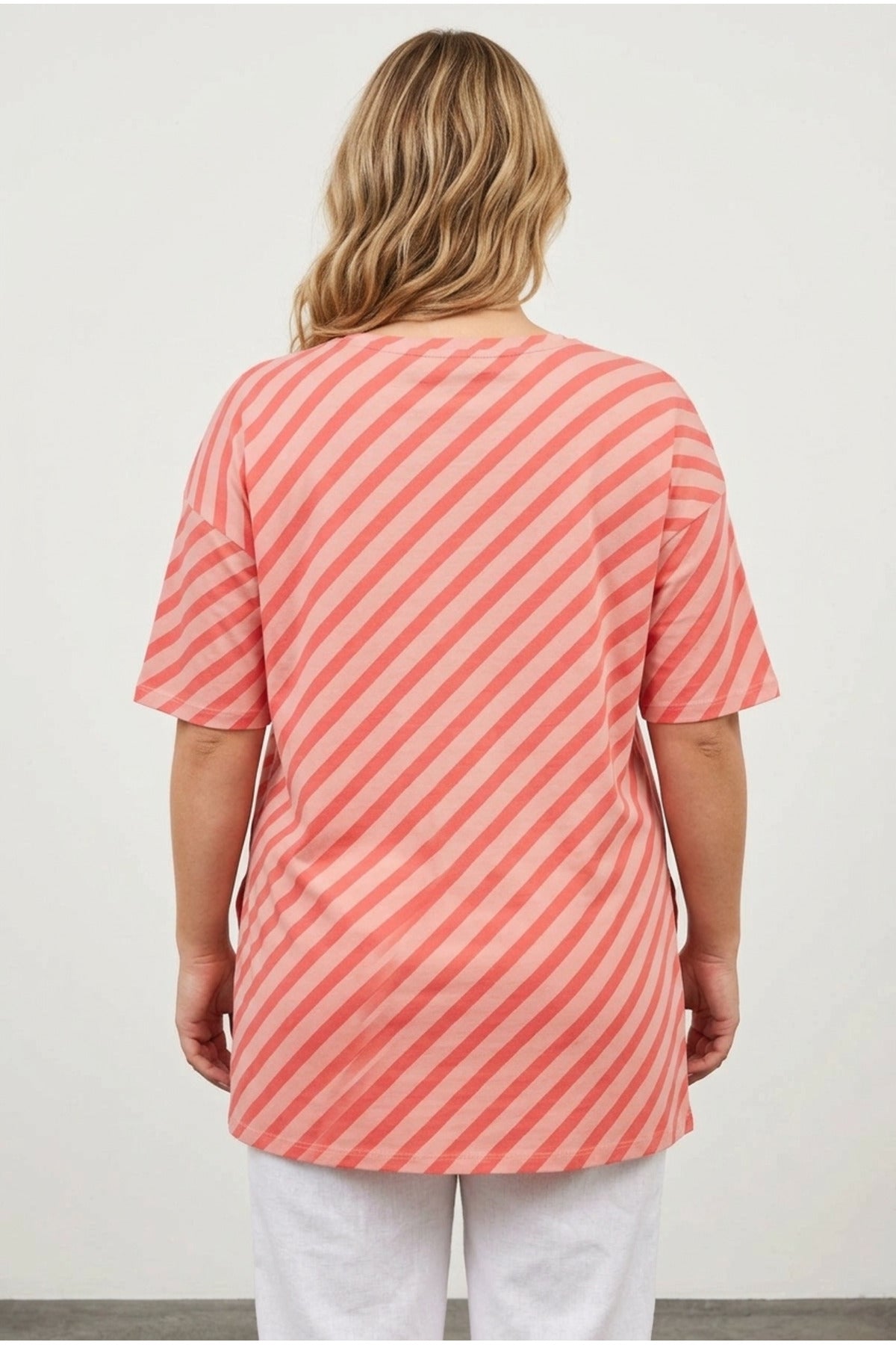 Plus Size Crew Neck Short Sleeve Slit-Detailed T-shirt