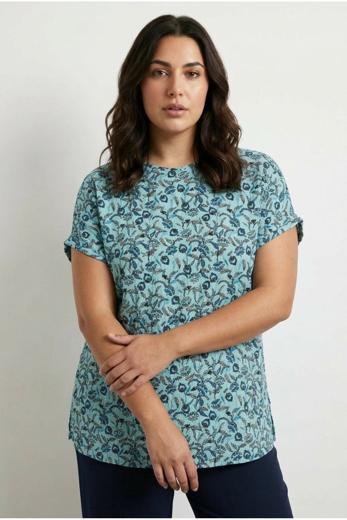 Plus Size Short Sleeve Crew Neck Tile Patterned T-shirt