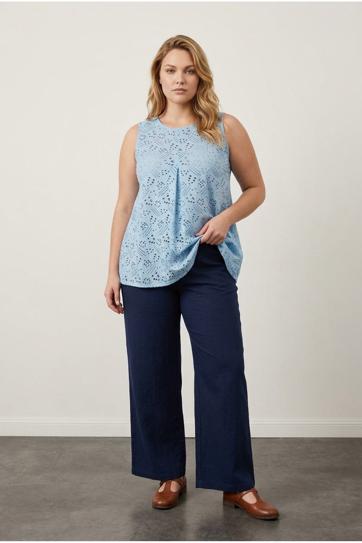 Plus Size V-Neck Sleeveless Lace Detailed Unlined Blouse