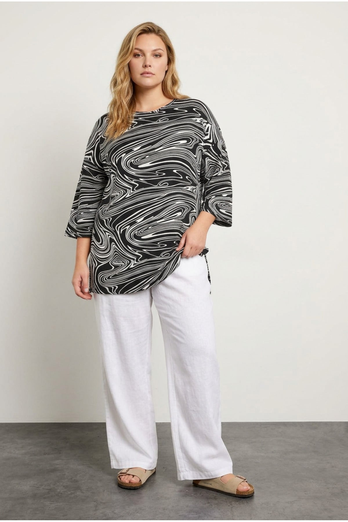 Plus Size Crew Neck Half Sleeve Patterned T-shirt with Slit Detail