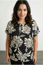 Plus Size Short Sleeve Crew Neck Floral Patterned Blouse
