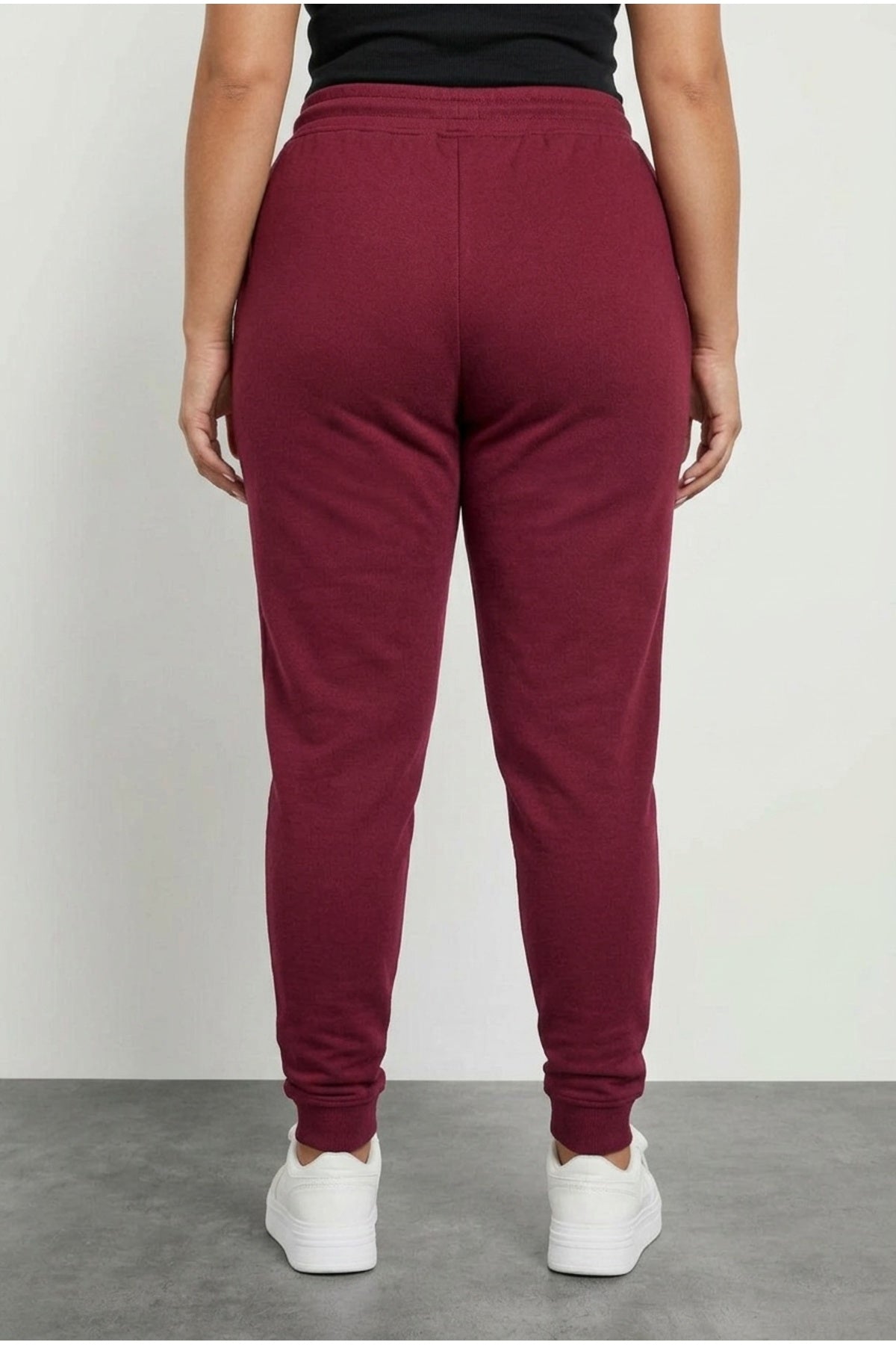 Plus Size Elasticated Waist and Cuffs Tapered Leg Pocketed Jogger Sweatpants