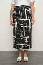 Plus Size Elastic Waist Abstract Patterned Long Skirt with Slit Detail