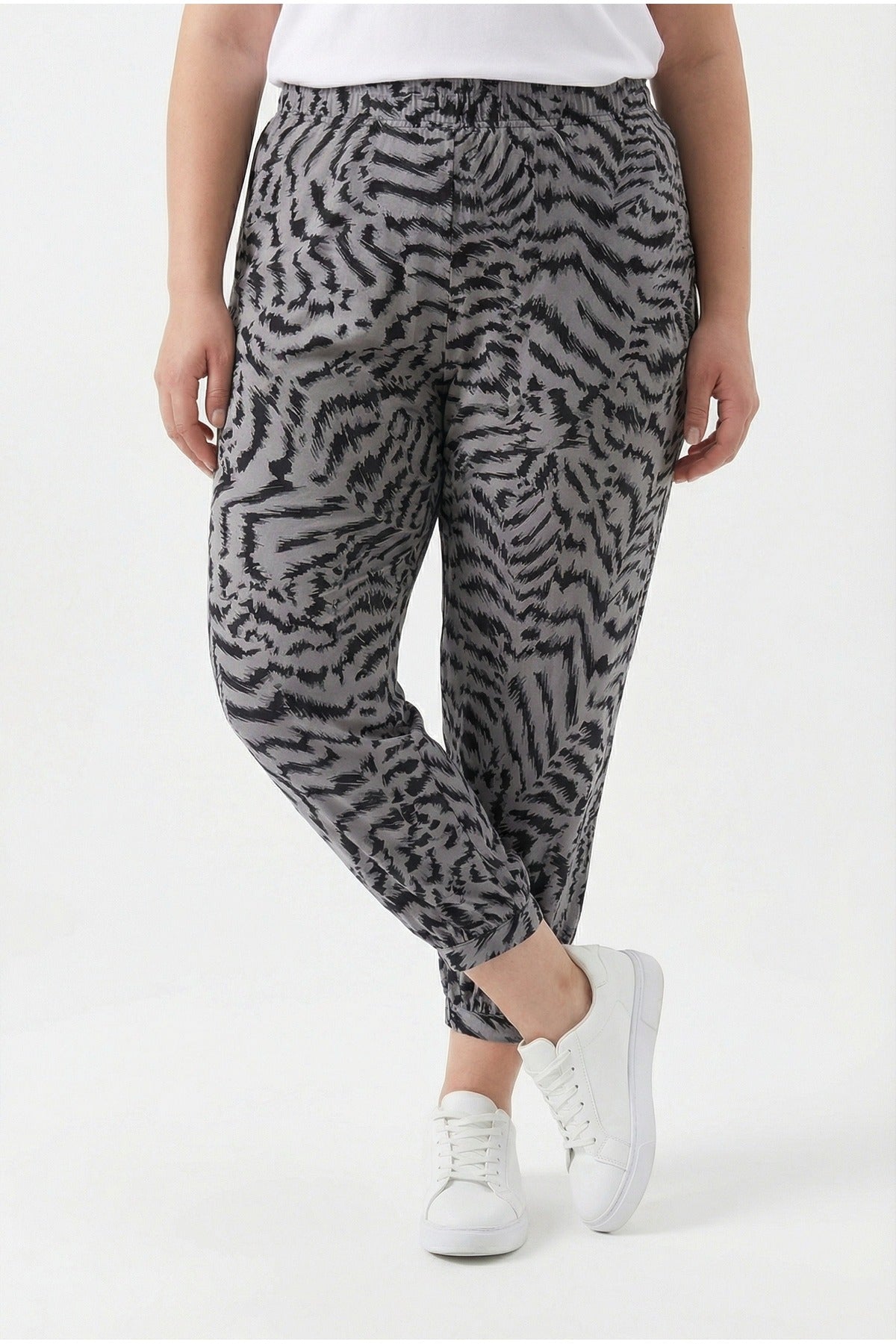 Plus Size Patterned Harem Pants with Elasticated Waist and Cuffs and Pockets