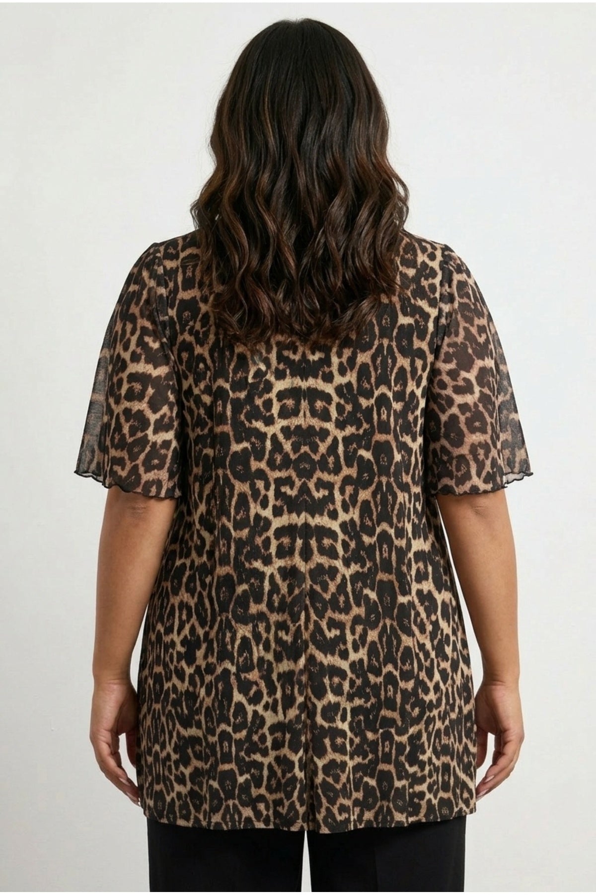 Plus Size Short Sleeve V-Neck Tulle Detailed Lined Leopard Print T-shirt