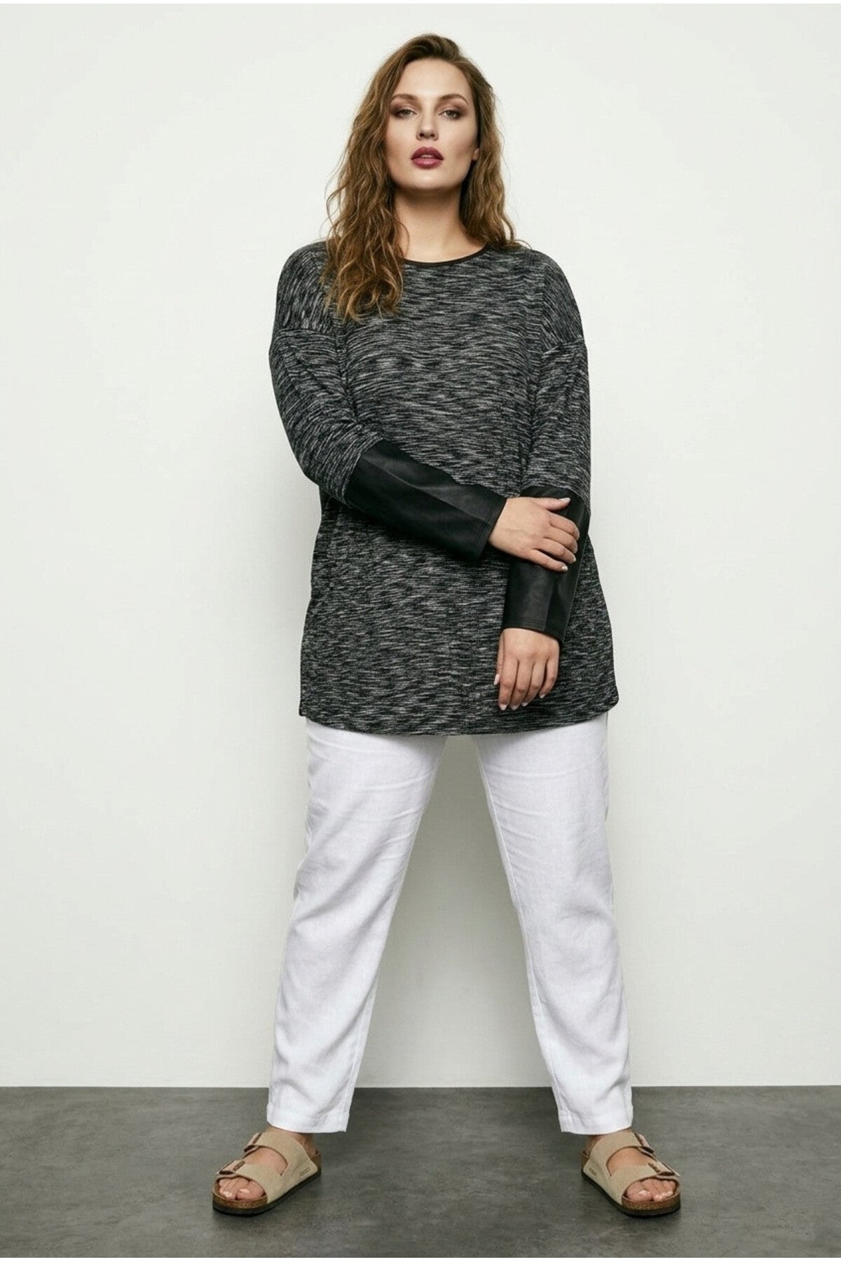 Plus Size Crew Neck Long Sleeve Leather Detailed T-shirt