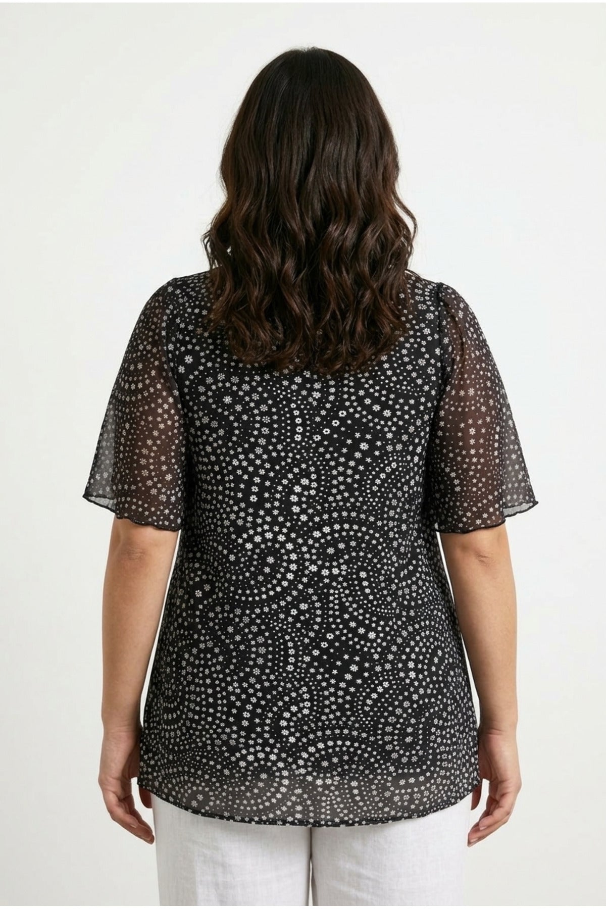 Plus Size V-Neck Patterned Blouse with Tulle Detailed Sleeves