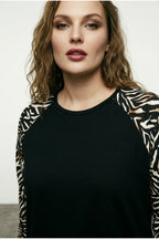 Plus Size Short Sleeve Crew Neck Leopard Print T-shirt