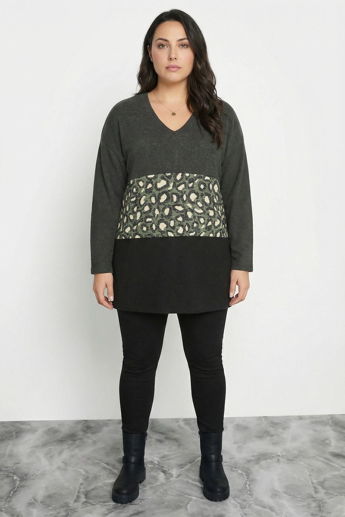 Plus Size Color Block Leopard Print Plush Sweater