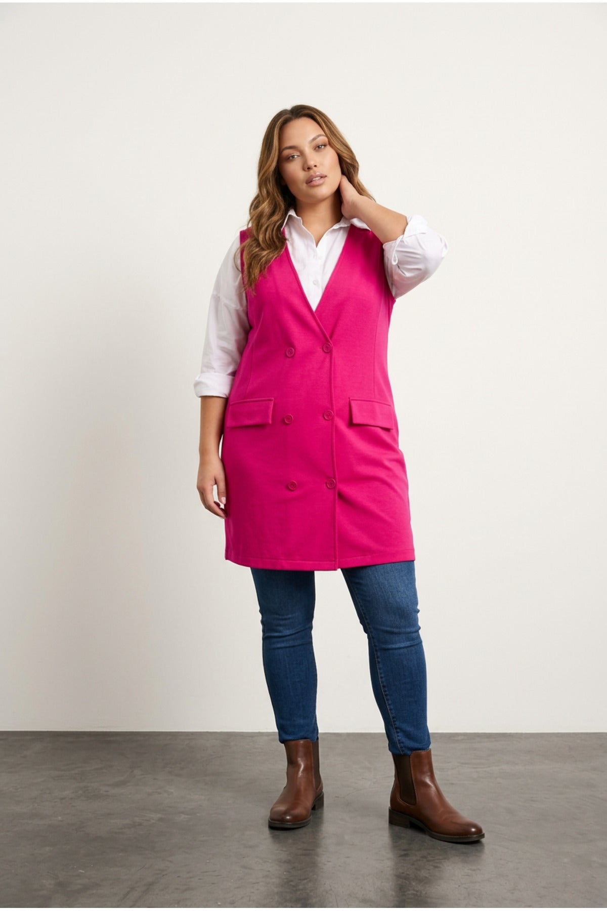 Plus Size Sleeveless Front Buttoned Pocket-Detailed Cardigan