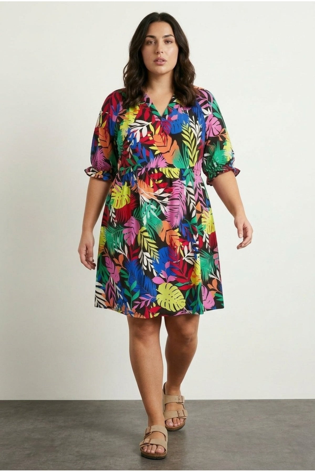 Plus Size V-Neck Floral Patterned Mini Dress