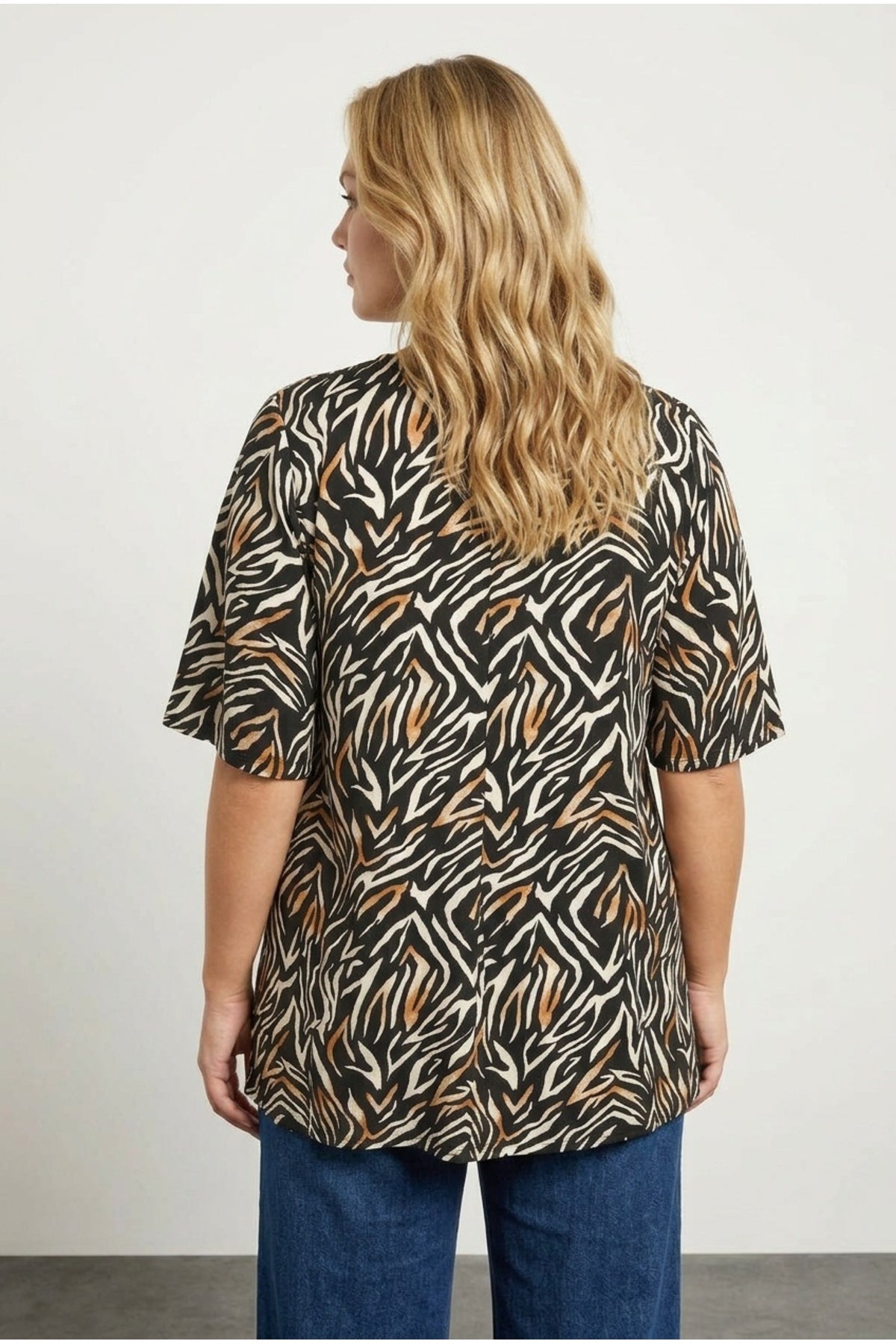 Plus Size V-Neck Pleated Front Short Sleeve Patterned Blouse