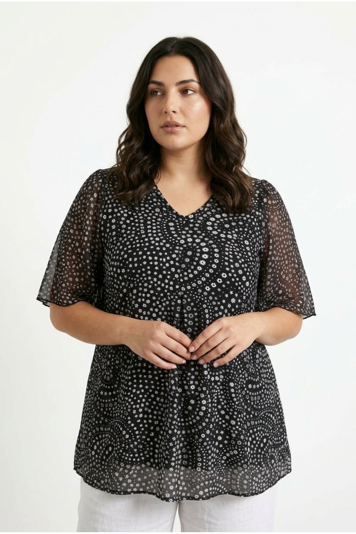 Plus Size V-Neck Patterned Blouse with Tulle Detailed Sleeves