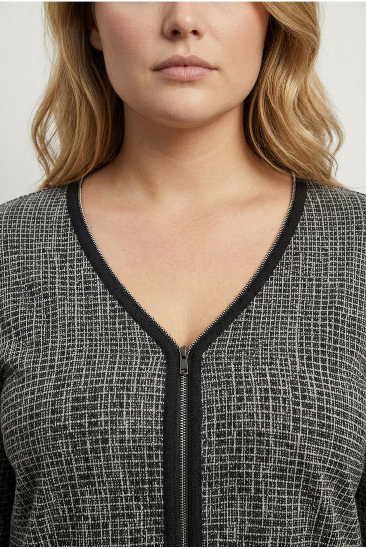 Plus Size V-Neck Front Zippered Slit Detailed Blouse