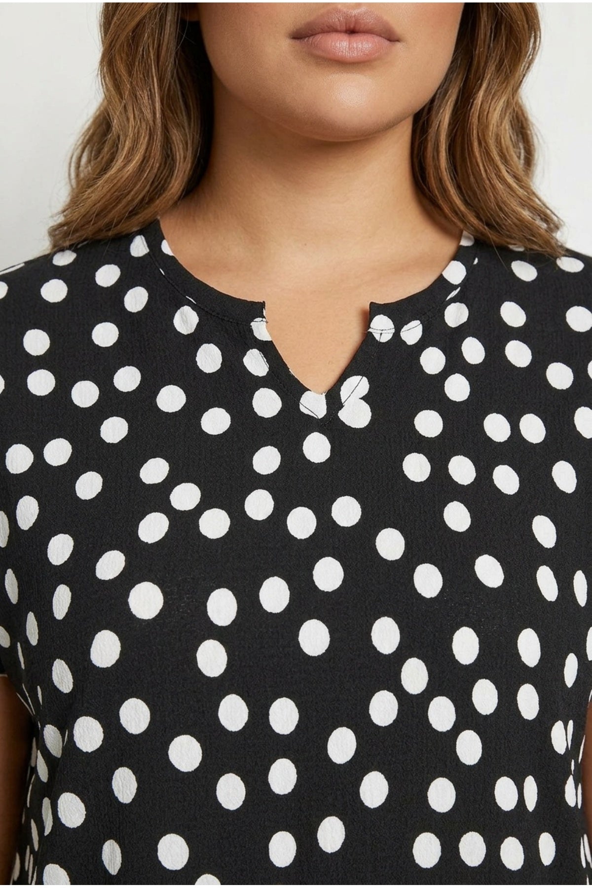 Plus Size V-Neck Short Sleeve Polka Dot Patterned Blouse