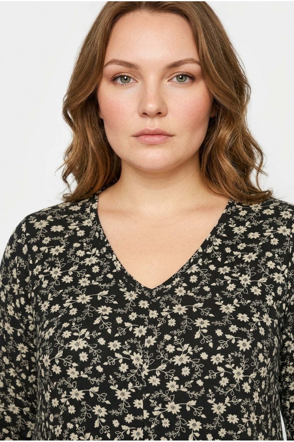 Plus Size V-Neck Floral Print Long Sleeve Short Dress