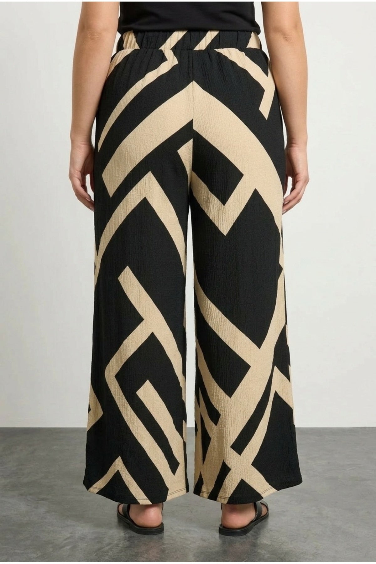 Plus Size Elasticated Waist Wide Leg Pants with Pockets