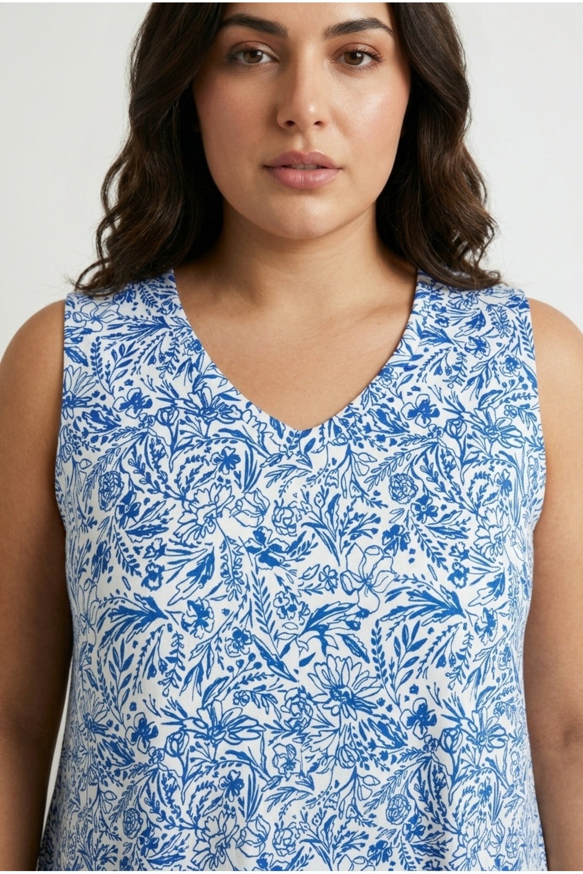 Plus Size V-Neck Pleated Front Sleeveless Floral Print T-shirt